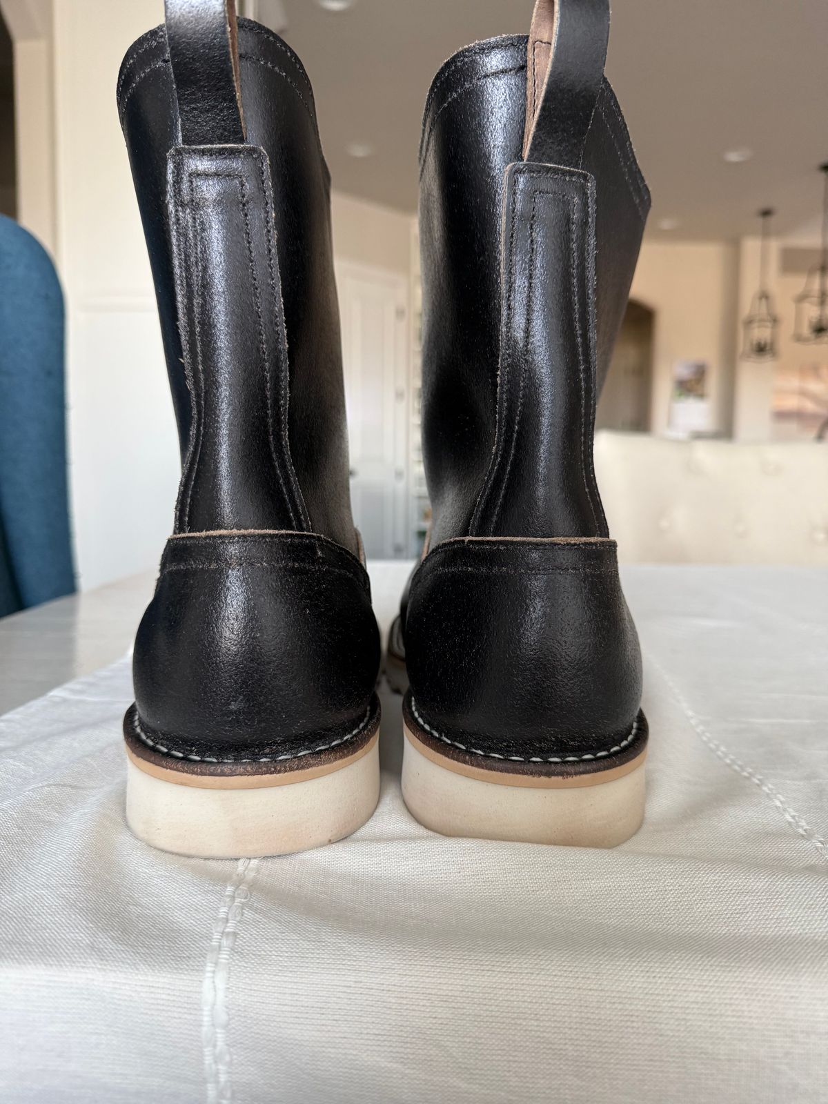 Photo by ShutUpBubi on February 25, 2026 of the Nicks Wellington 365 in Horween Black Waxed Flesh.