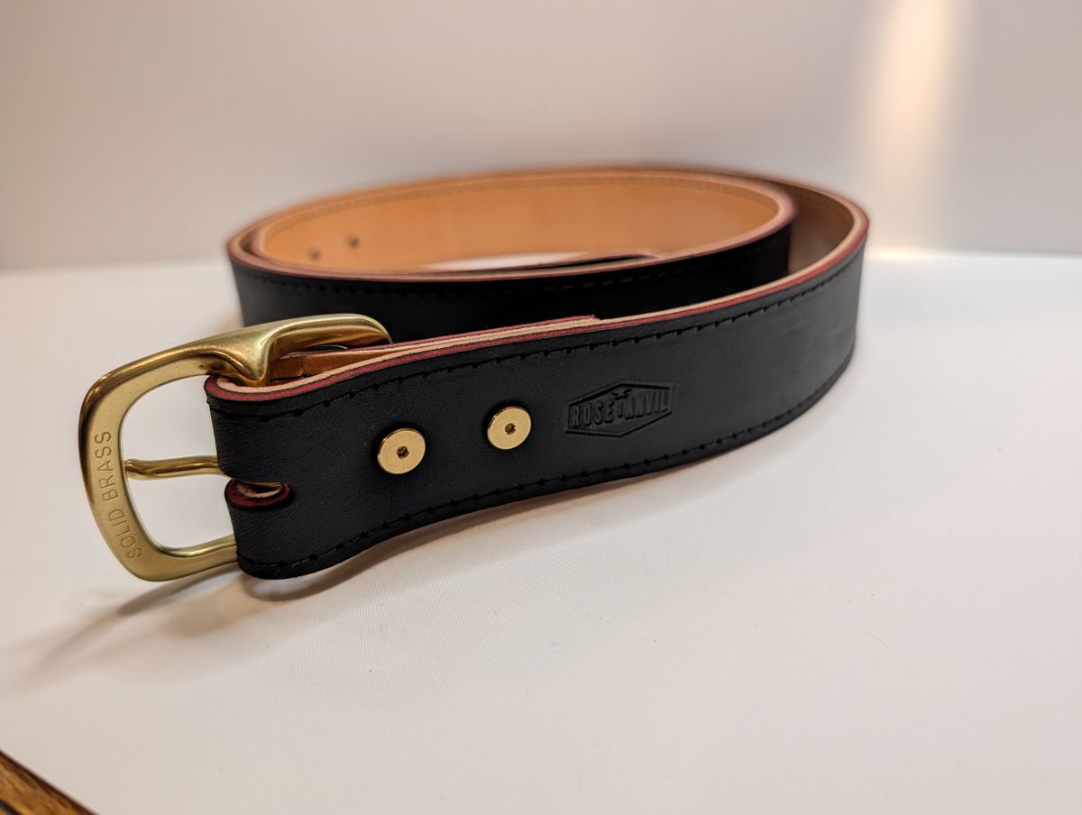Photo by Johnnyknocks on May 13, 2026 of the Roseanvil Micro Adjust Belt Bloodcore 1.5 in Bloodcore.