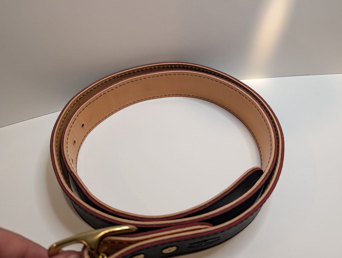 Photo by Johnnyknocks on May 13, 2026 of the Roseanvil Micro Adjust Belt Bloodcore 1.5 in Bloodcore.