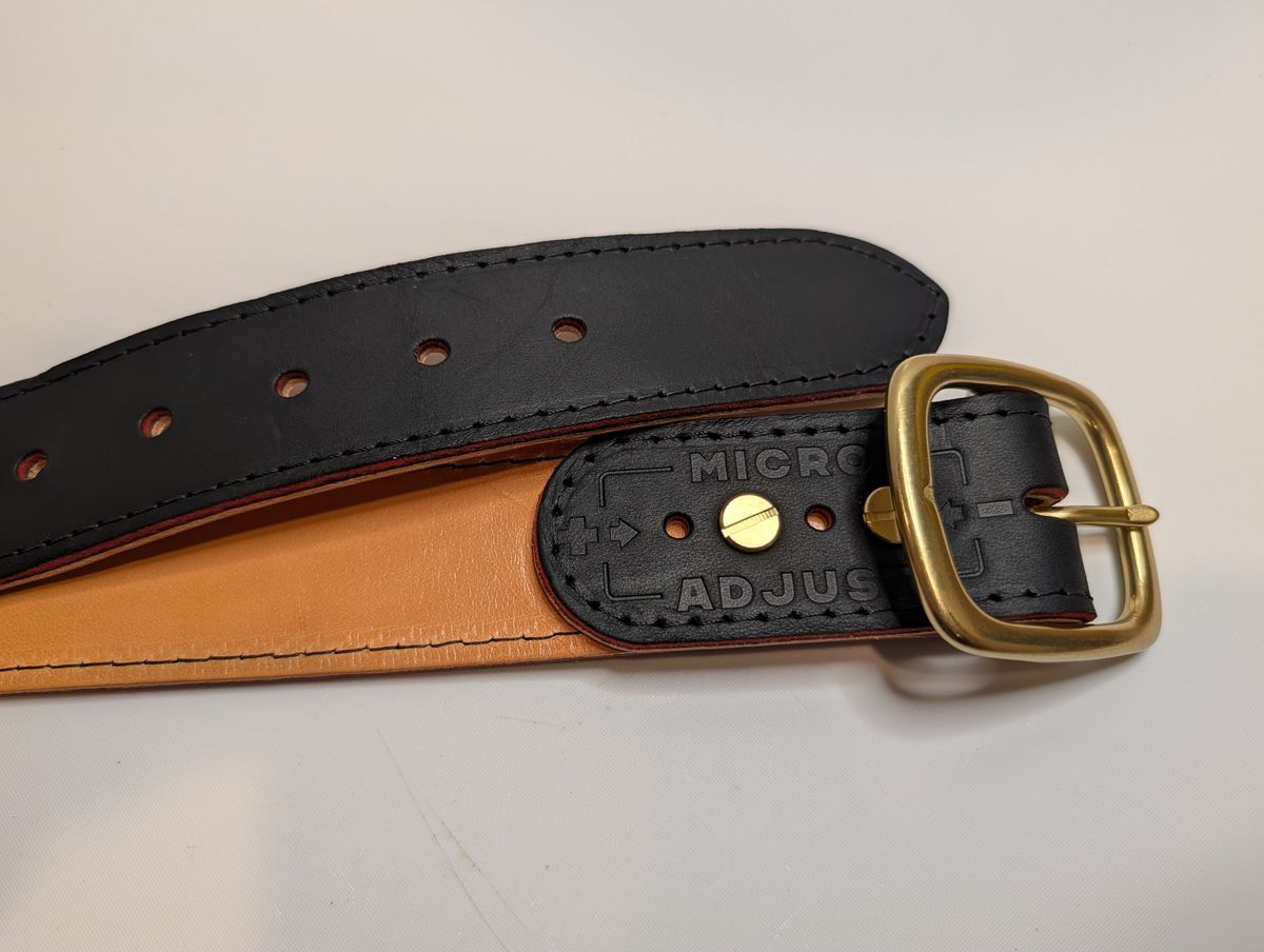 Photo by Johnnyknocks on May 13, 2026 of the Roseanvil Micro Adjust Belt Bloodcore 1.5 in Bloodcore.