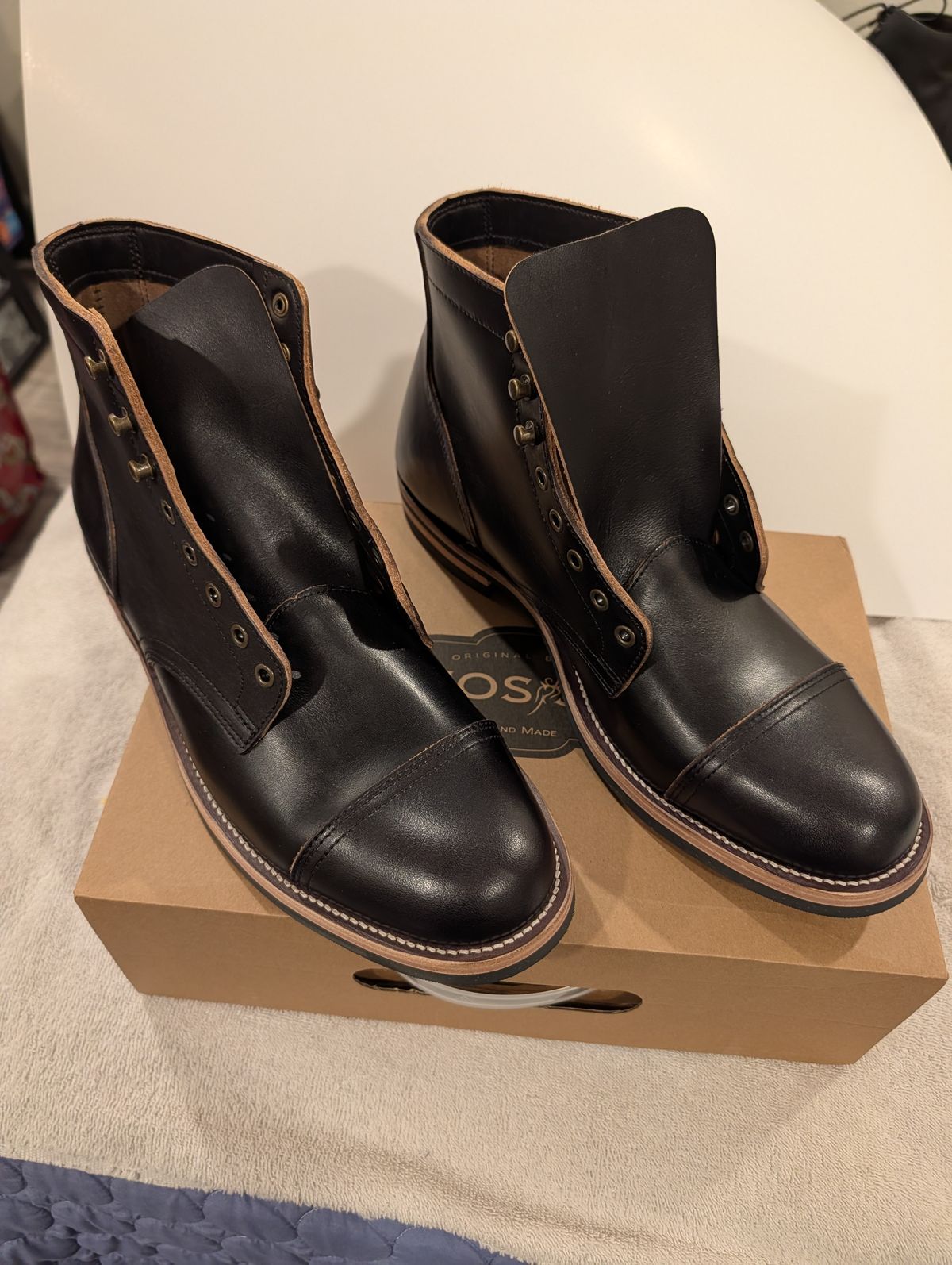 Photo by Johnnyknocks on April 10, 2026 of the Luosjiet Captoe Service Boot in Black Tea Core Full Grain Cow Hide.