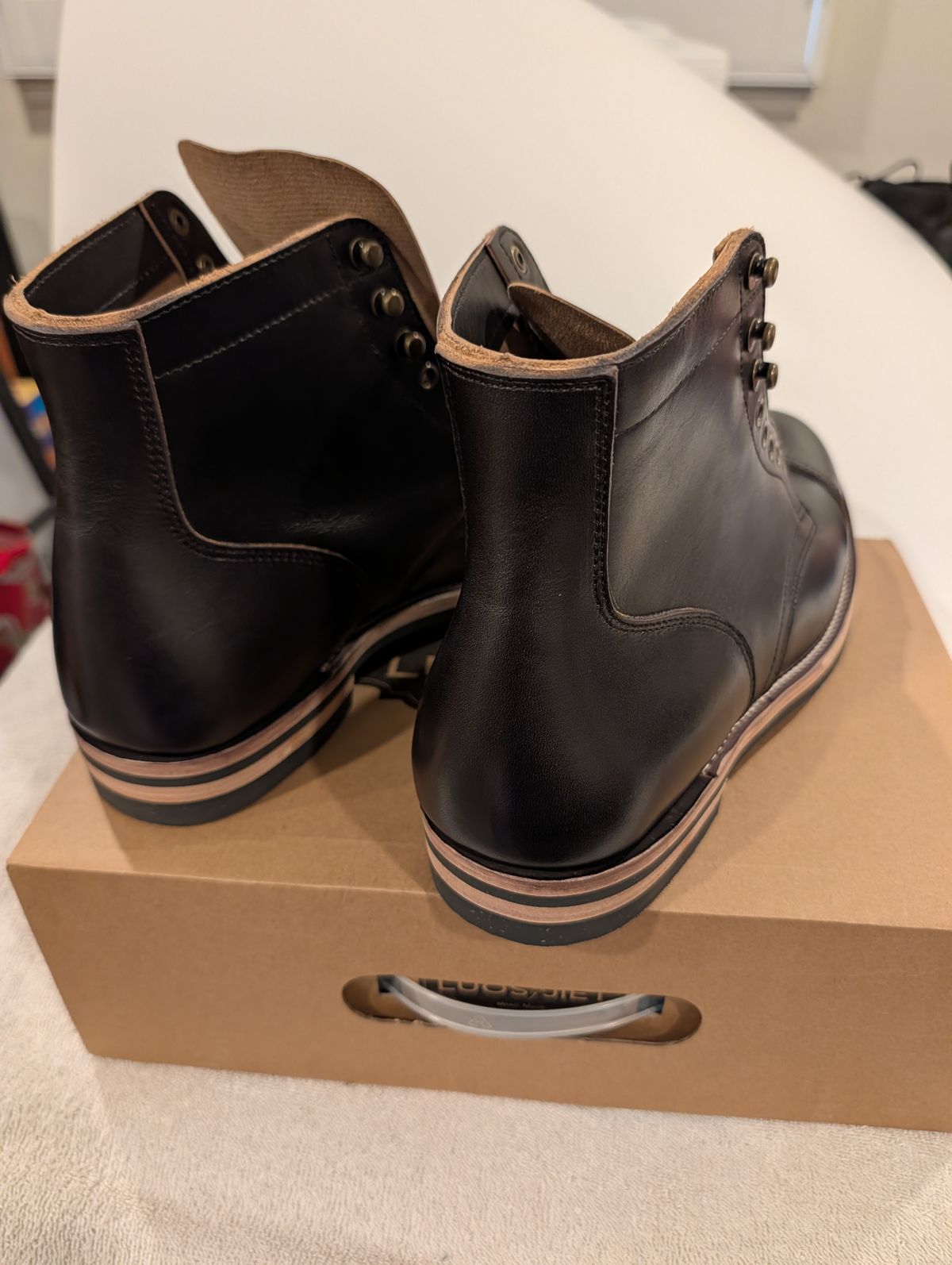 Photo by Johnnyknocks on April 10, 2026 of the Luosjiet Captoe Service Boot in Black Tea Core Full Grain Cow Hide.