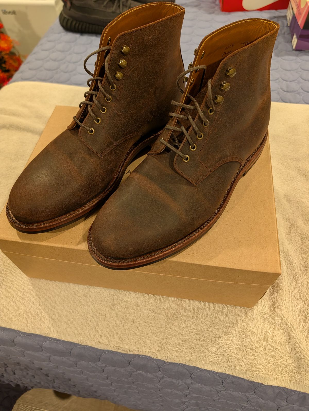 Photo by Johnnyknocks on February 12, 2026 of the Grant Stone Edward Boot in C.F. Stead Tobacco Waxy Commander Suede.