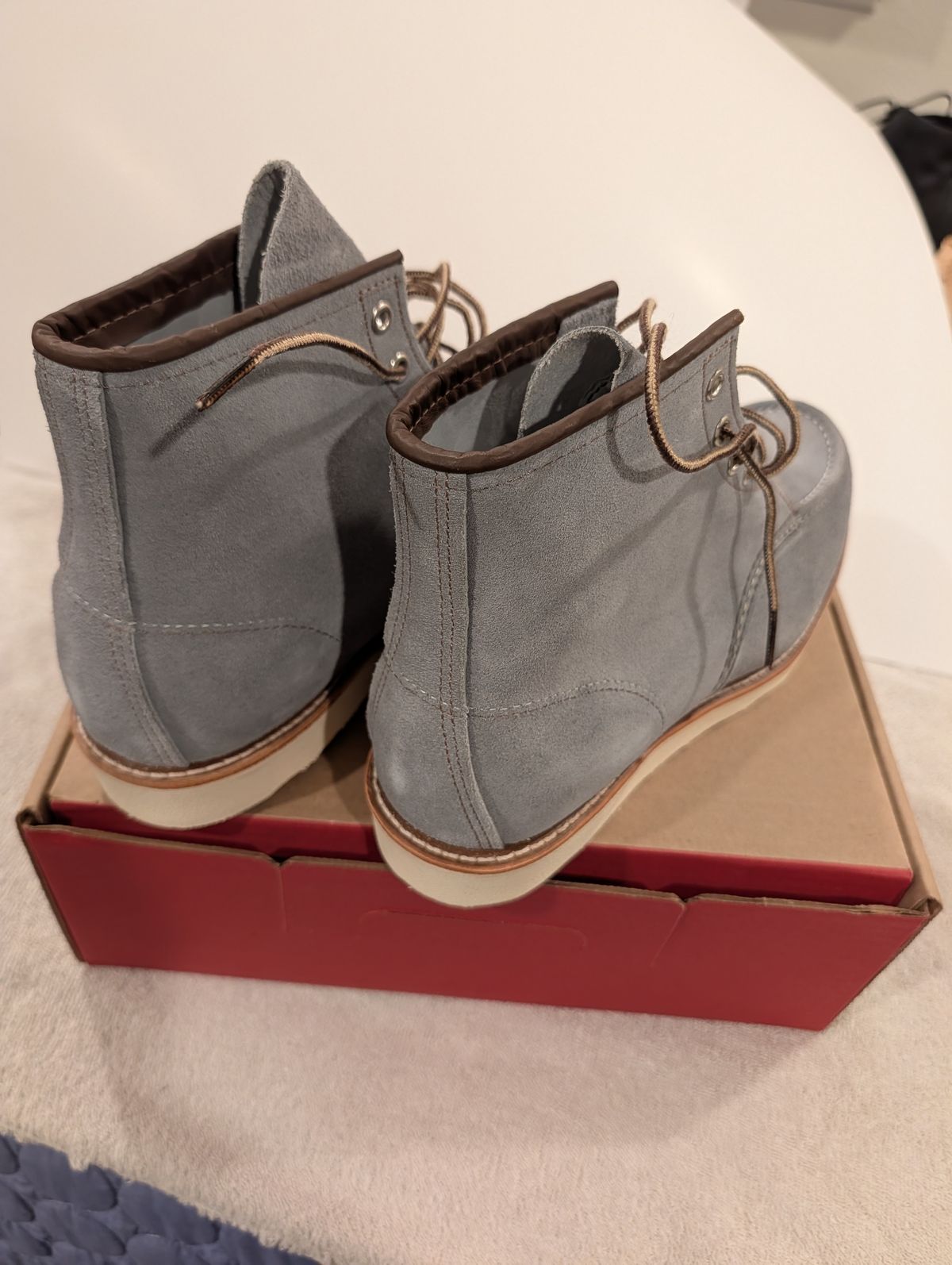 Photo by Johnnyknocks on April 10, 2026 of the Red Wing Red Wing / 8800 in Red Wing / Dusty Blue.