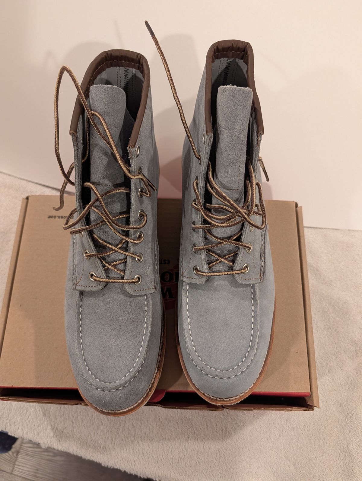 Photo by Johnnyknocks on April 10, 2026 of the Red Wing Red Wing / 8800 in Red Wing / Dusty Blue.