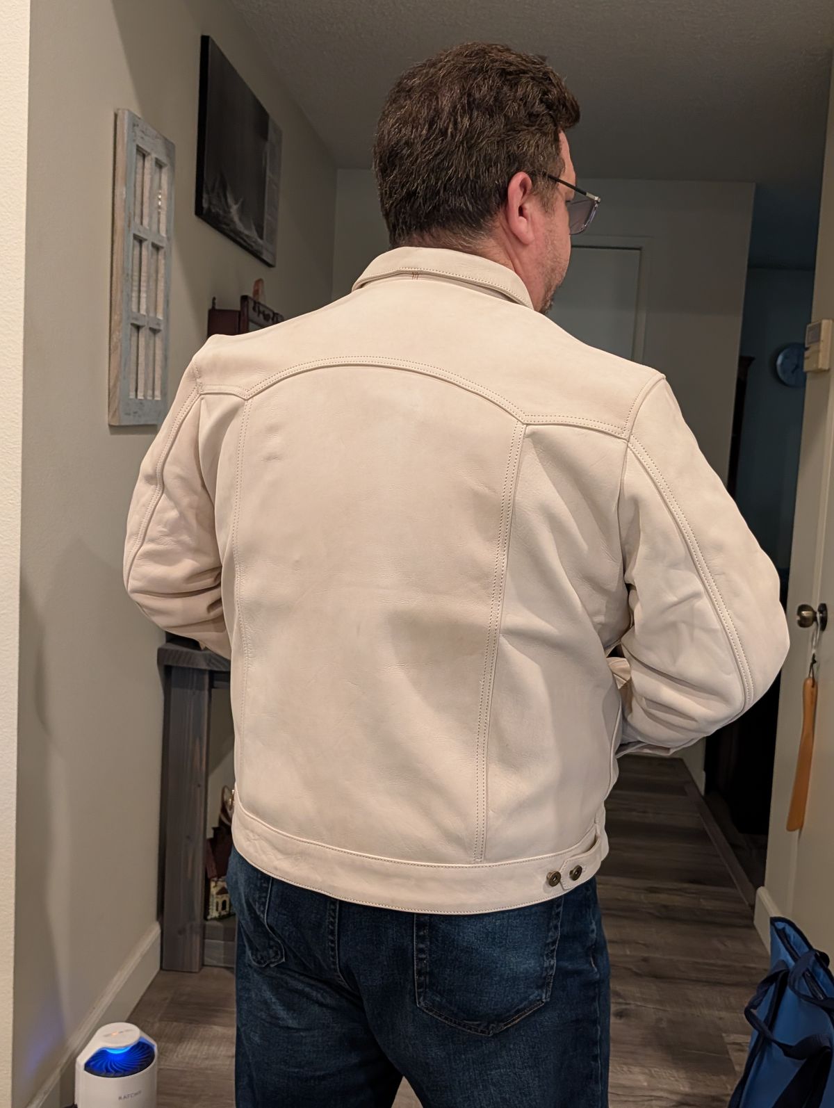 Photo by Johnnyknocks on June 24, 2026 of the Master Supply Co. Switchback in Natural Veg-tan Cow Hide.