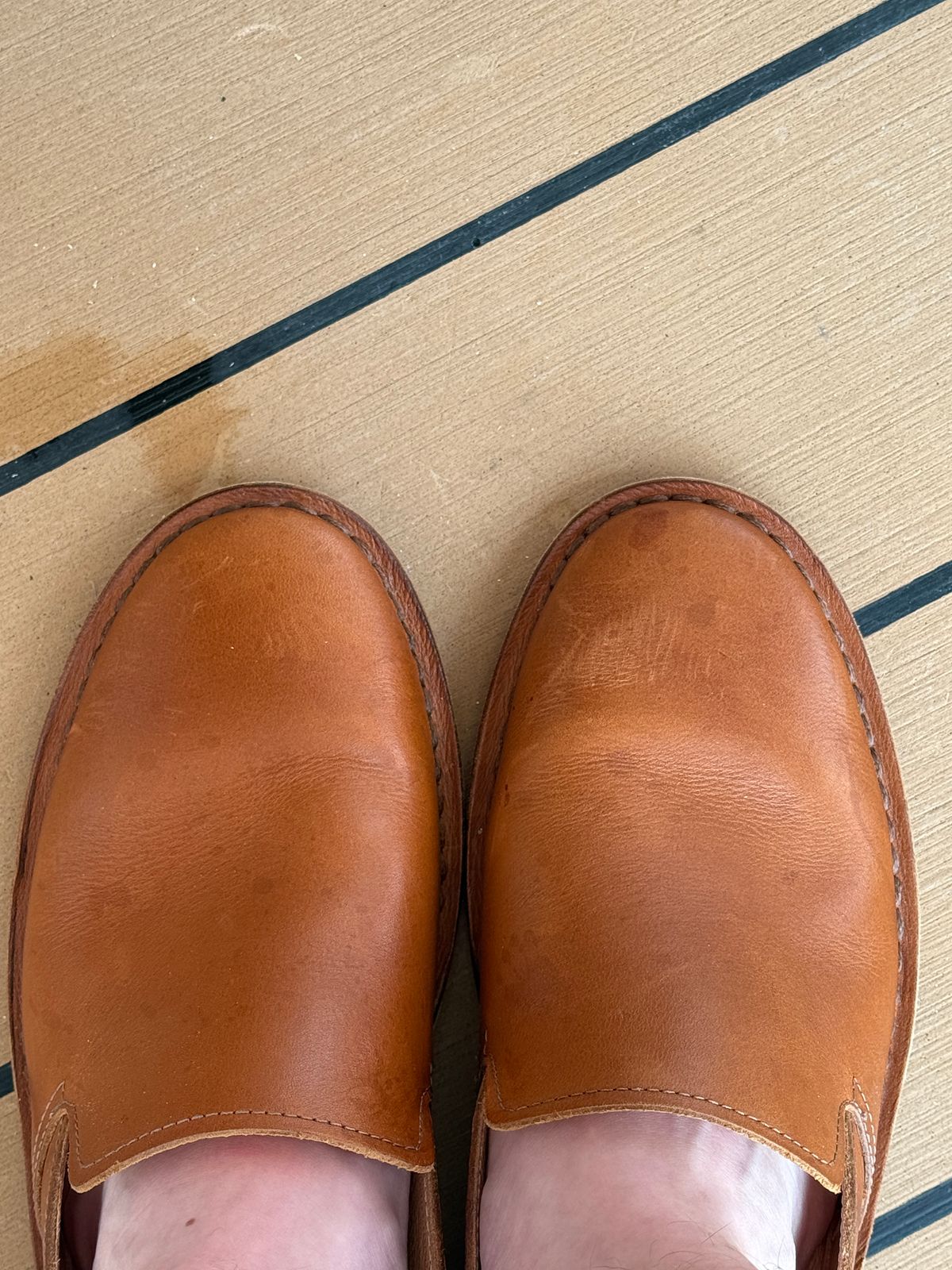 Photo by sweatpantszach on June 3, 2025 of the Astorflex Patnoflex in Tan Smooth.