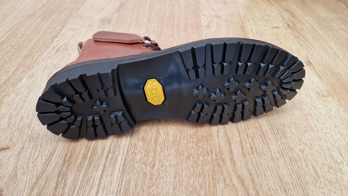 Photo by MRB80 on March 18, 2023 of the Jadd Hi-top Boot in MPG Dark Veg Tan.