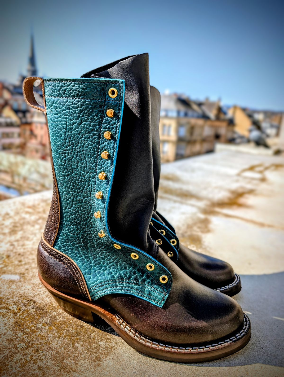 Photo by Gauffrier on March 18, 2026 of the Nicks Packer in Horween Brown Waxed Flesh & Law Tanning Turquoise Smooth Shruken Bison.