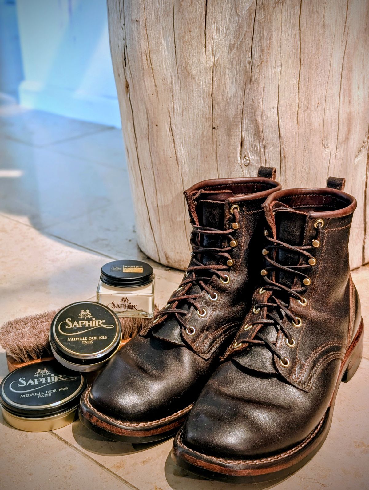 Photo by Gauffrier on March 22, 2026 of the Nicks Falcon in Horween Brown Waxed Flesh.