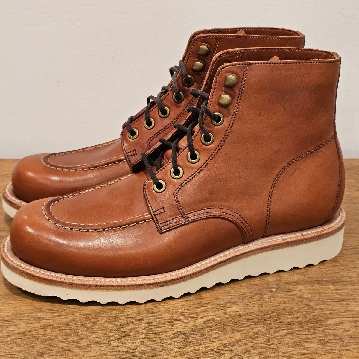 Photo by Cayman on October 5, 2025 of the Grant Stone Brass Boot in Badalassi Carlo Saddle Tan Minerva.