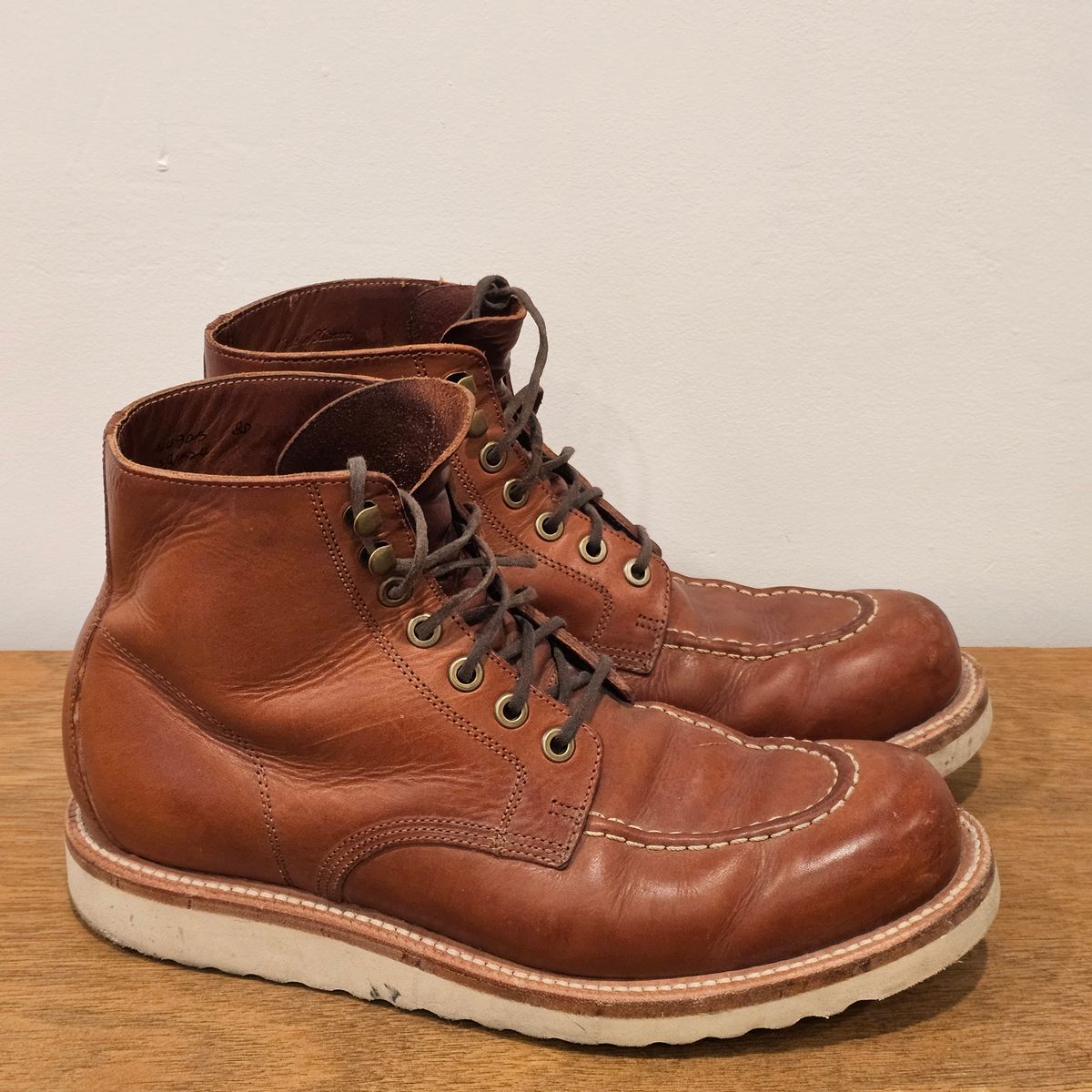 Photo by Cayman on November 5, 2025 of the Grant Stone Brass Boot in Badalassi Carlo Saddle Tan Minerva.