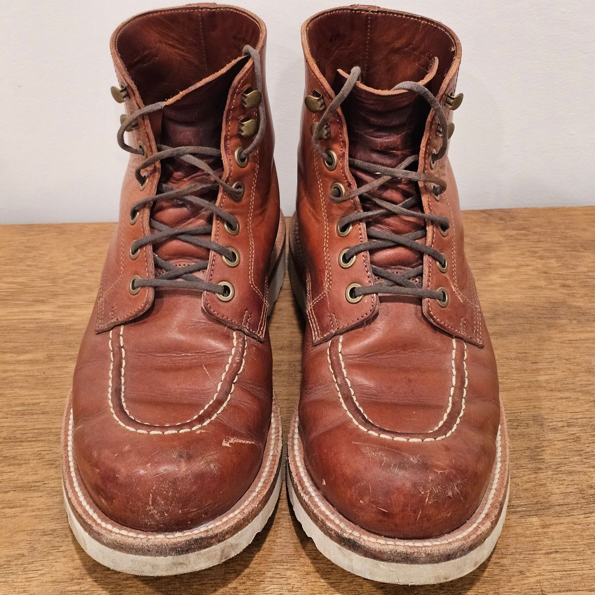 Photo by Cayman on December 5, 2025 of the Grant Stone Brass Boot in Badalassi Carlo Saddle Tan Minerva.