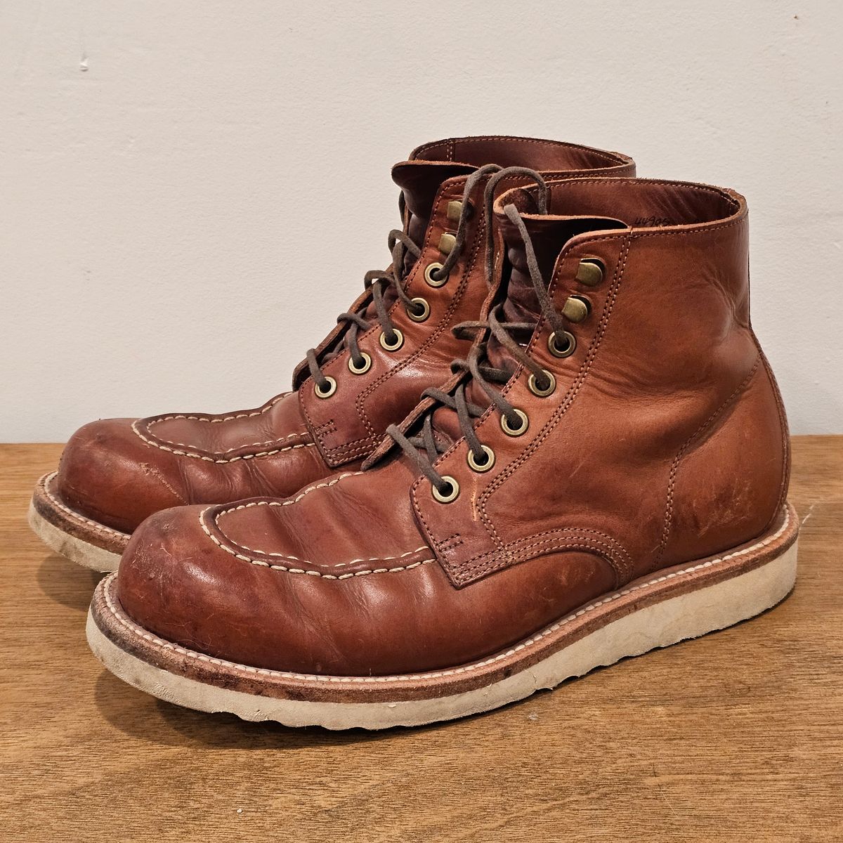 Photo by Cayman on December 5, 2025 of the Grant Stone Brass Boot in Badalassi Carlo Saddle Tan Minerva.