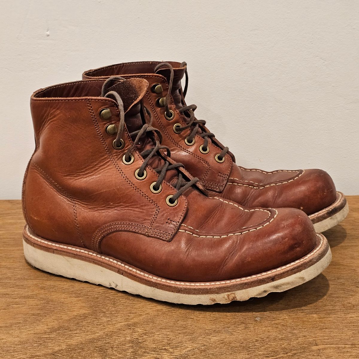 Photo by Cayman on December 5, 2025 of the Grant Stone Brass Boot in Badalassi Carlo Saddle Tan Minerva.