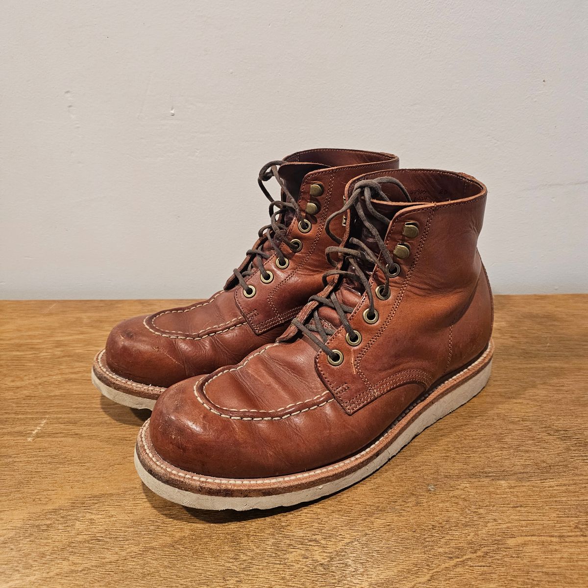 Photo by Cayman on December 23, 2025 of the Grant Stone Brass Boot in Badalassi Carlo Saddle Tan Minerva.