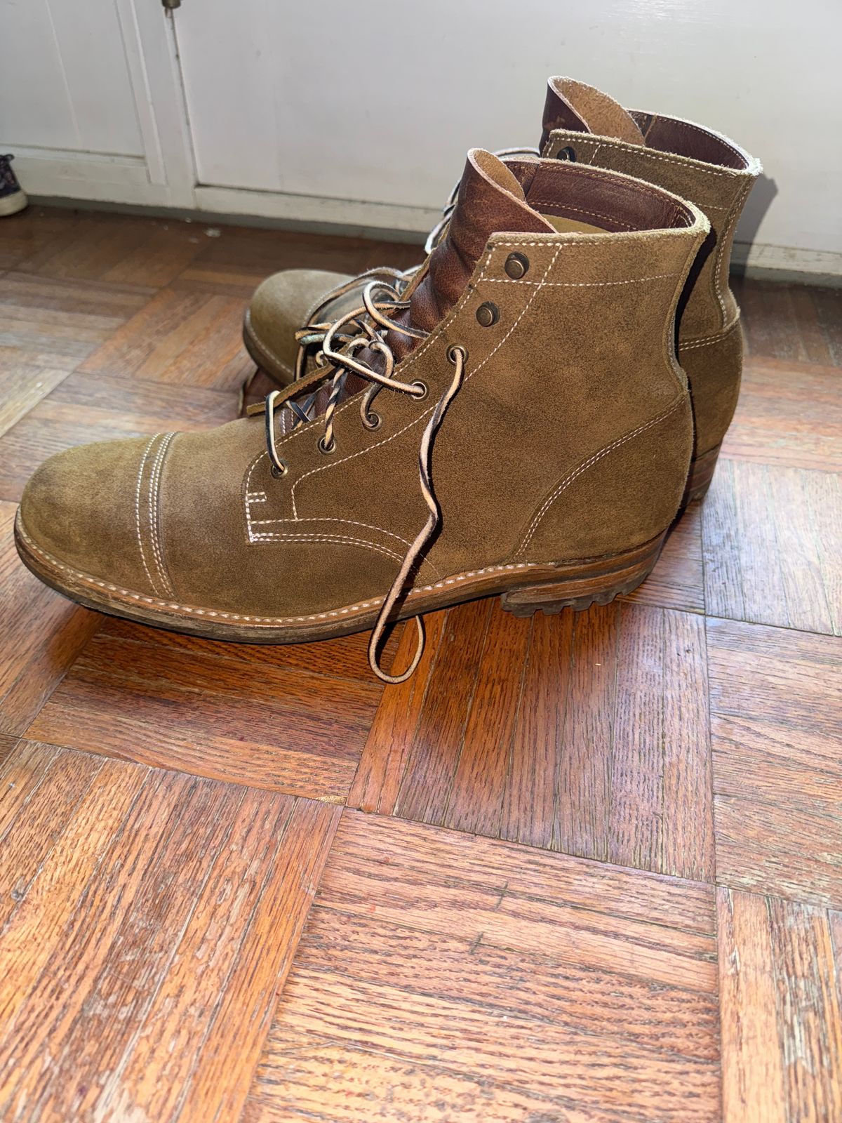 Photo by fpiper on June 12, 2024 of the Truman Cap Toe Boot in Dark Coyote Roughout.