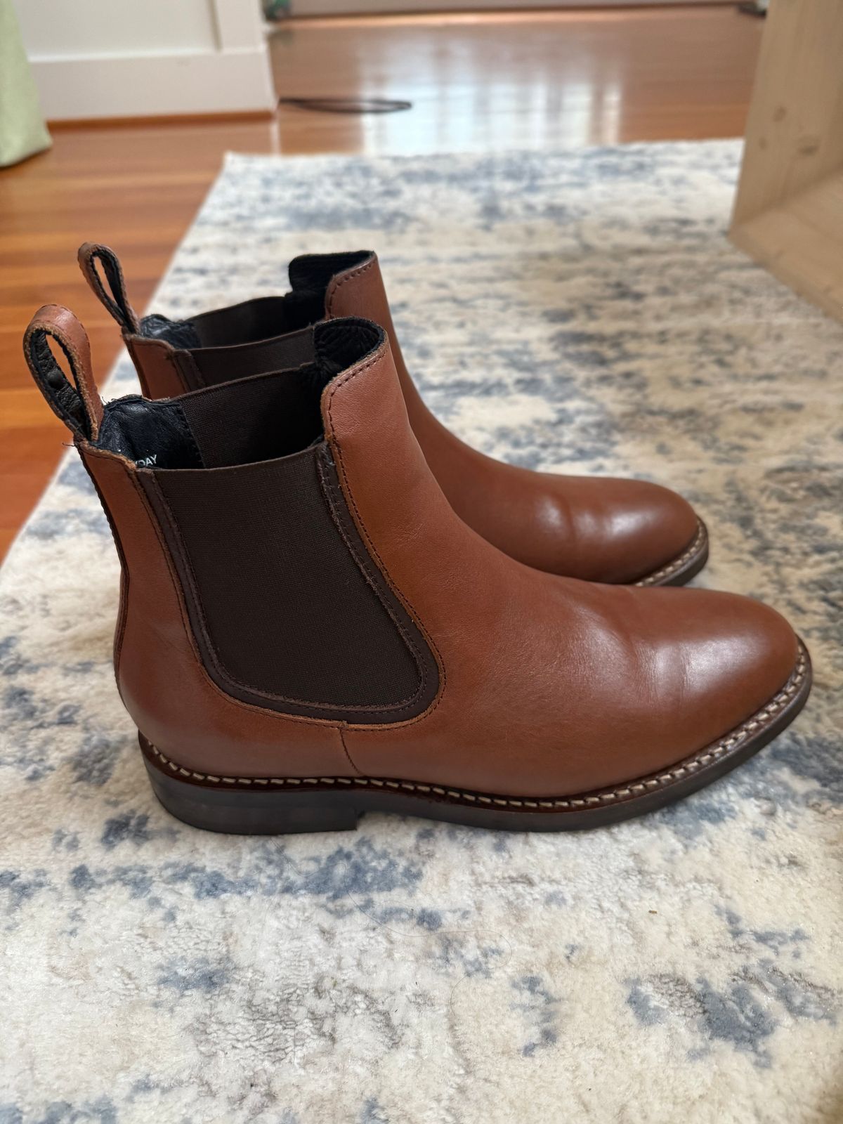 Photo by amosoma on October 1, 2025 of the Thursday Duke in Brandy Hand-Finished Full Grain.
