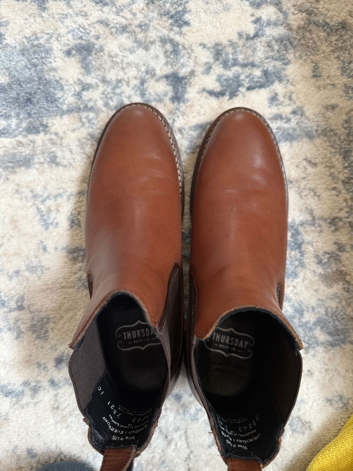 Photo by amosoma on October 1, 2025 of the Thursday Duke in Brandy Hand-Finished Full Grain.