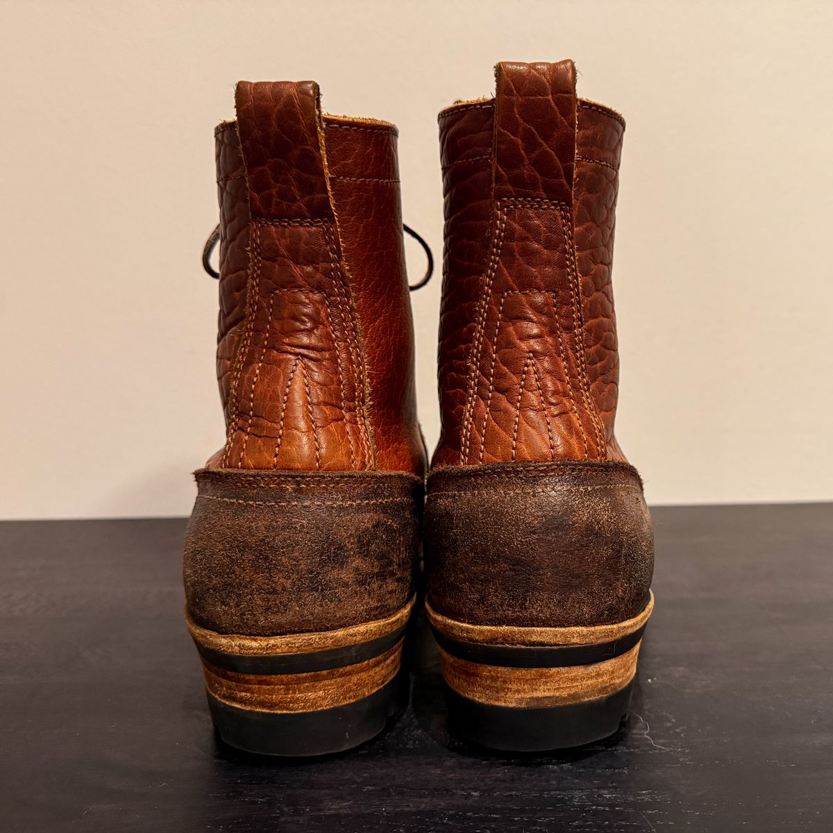 Photo by BragiGG on December 5, 2025 of the Drew's Boots 8-Inch Logger in Bison Congnac / Brown roughout.