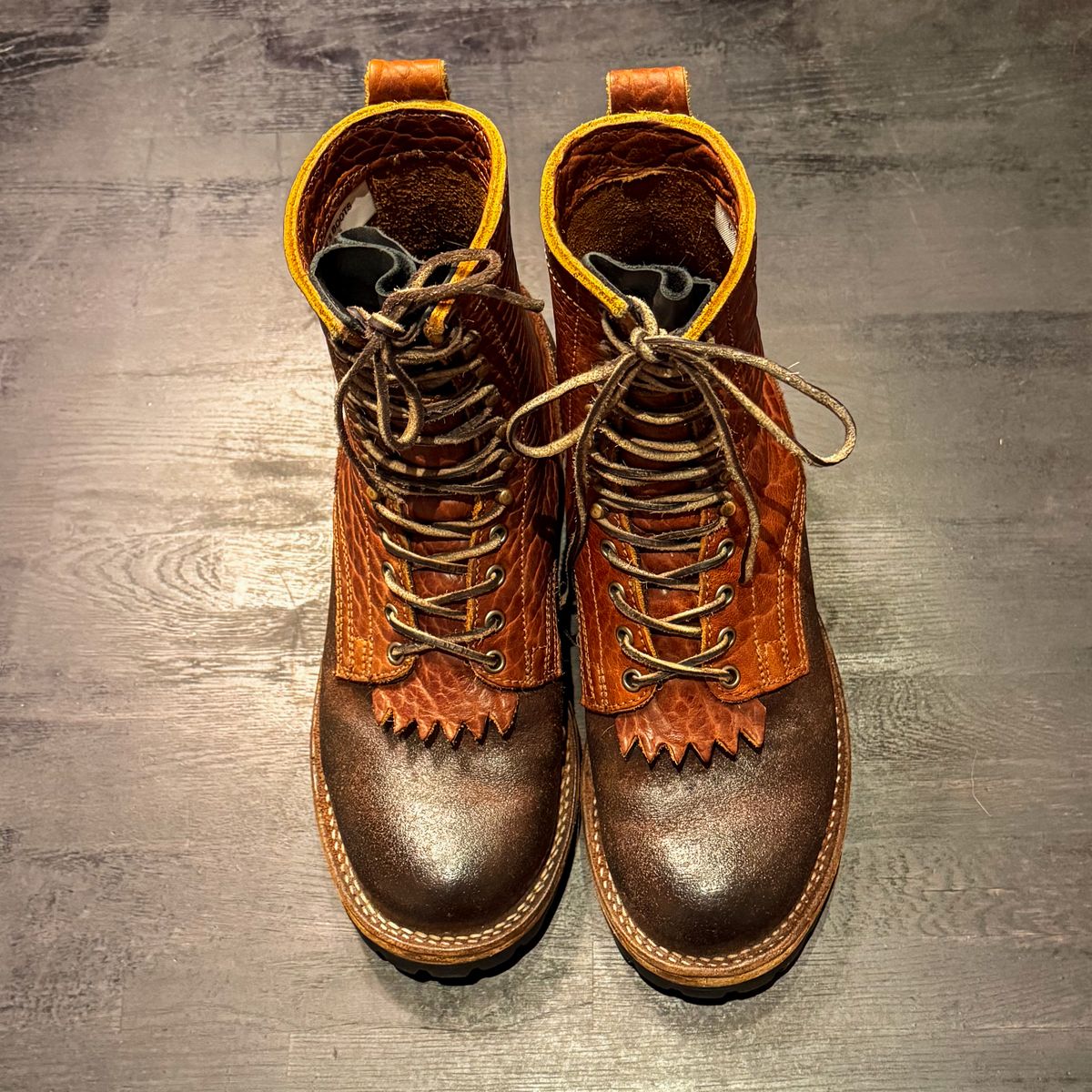 Photo by BragiGG on December 5, 2025 of the Drew's Boots 8-Inch Logger in Bison Congnac / Brown roughout.