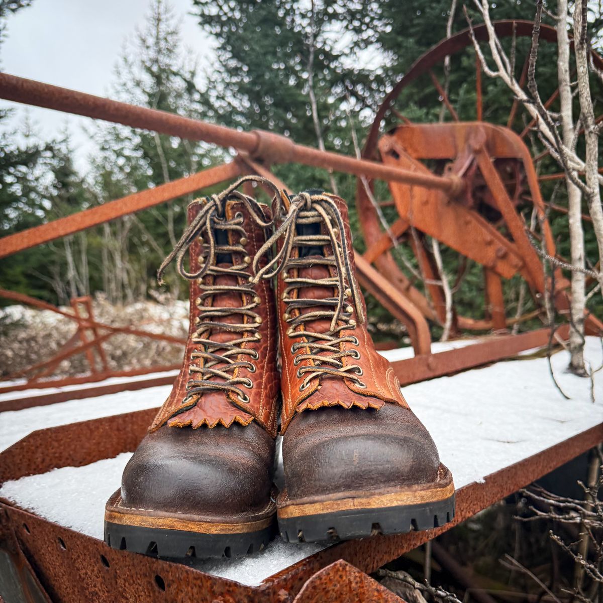 Photo by BragiGG on December 1, 2025 of the Drew's Boots 8-Inch Logger in Bison Congnac / Brown roughout.
