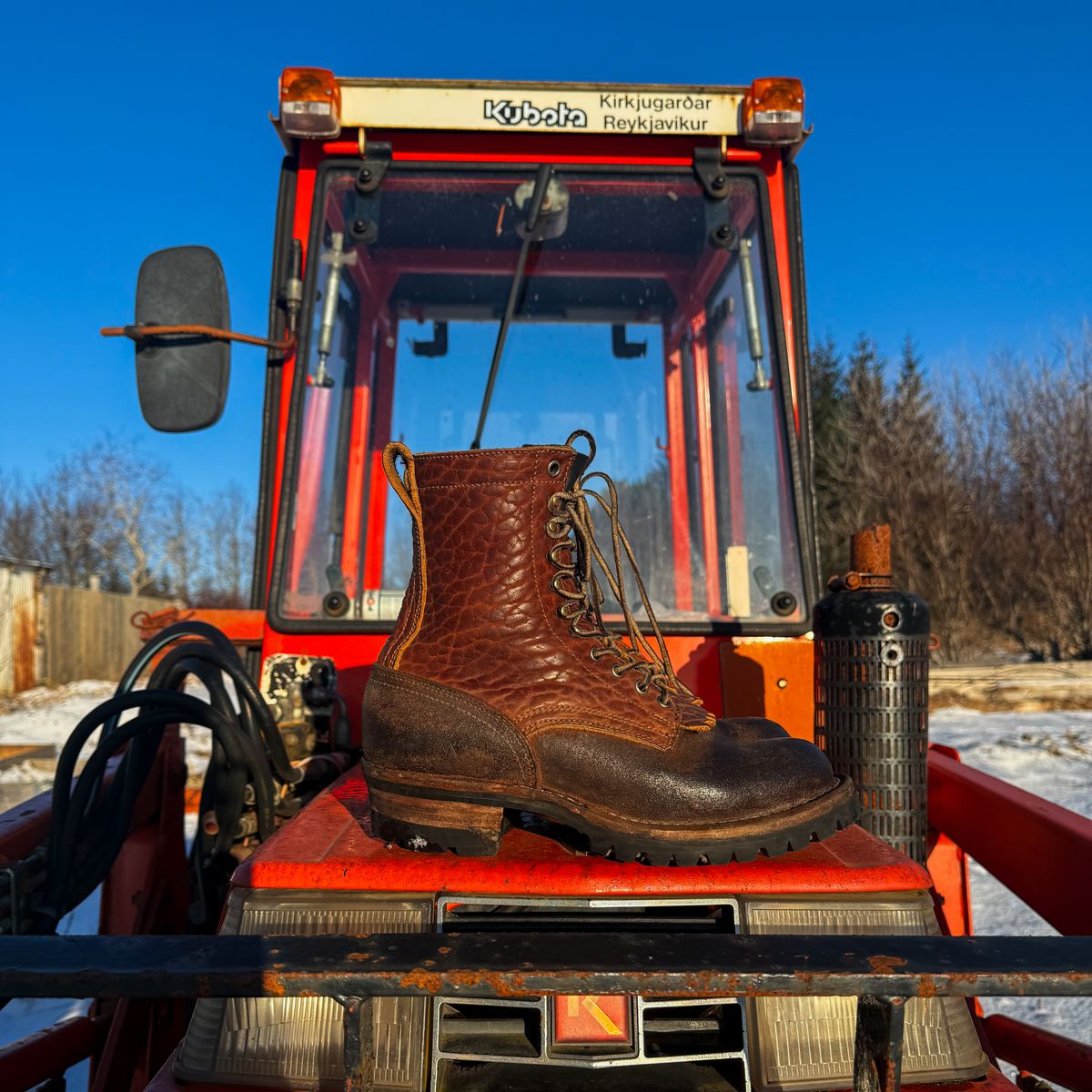 Photo by BragiGG on March 1, 2026 of the Drew's Boots 8-Inch Logger in Bison Congnac / Brown roughout.