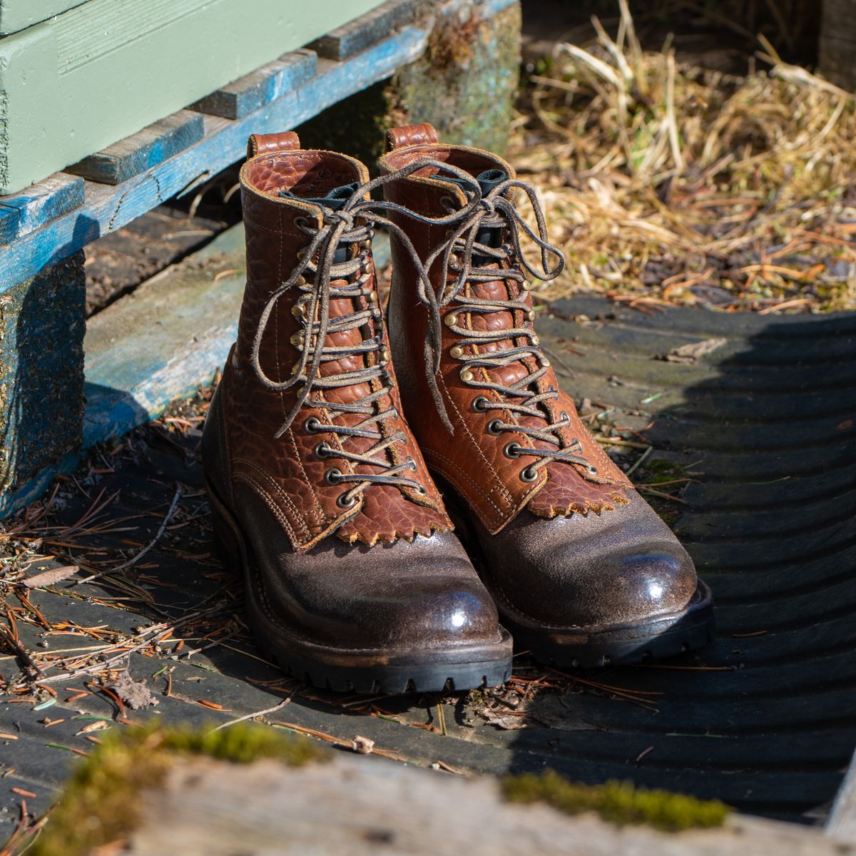 Photo by BragiGG on April 4, 2026 of the Drew's Boots 8-Inch Logger in Bison Congnac / Brown roughout.