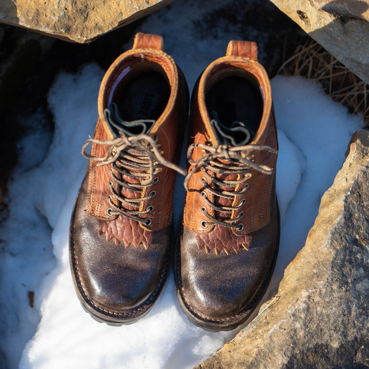 Photo by BragiGG on April 4, 2026 of the Drew's Boots 8-Inch Logger in Bison Congnac / Brown roughout.