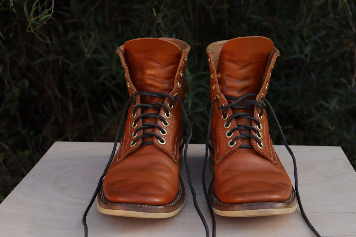 Photo by sobreiroboots on November 2, 2024 of the Sobreiro Boots Estrella Boot in Fonte Velha Cow Hide.