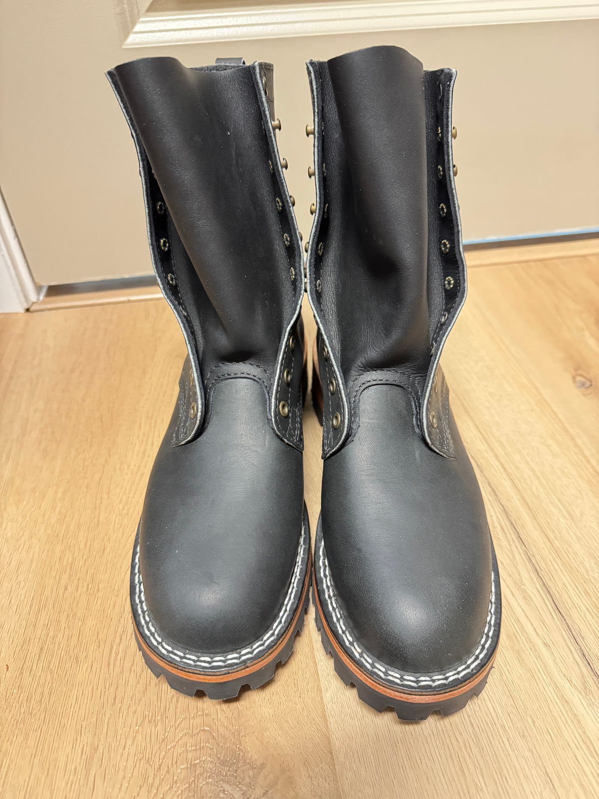 Photo by sjs426 on December 8, 2025 of the Nicks Overlander in Black Chromepak.