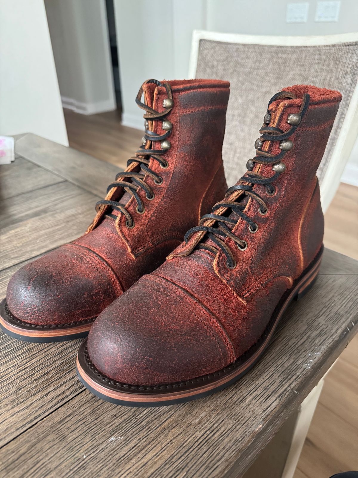 Photo by sjs426 on September 17, 2025 of the The Urban Wolf Club Axeman in Copper Rough Out.