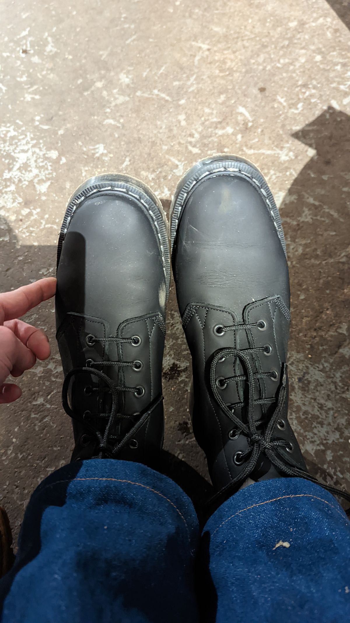 Photo by iosist on March 10, 2022 of the Solovair Astronaut Boot in Black Greasy.