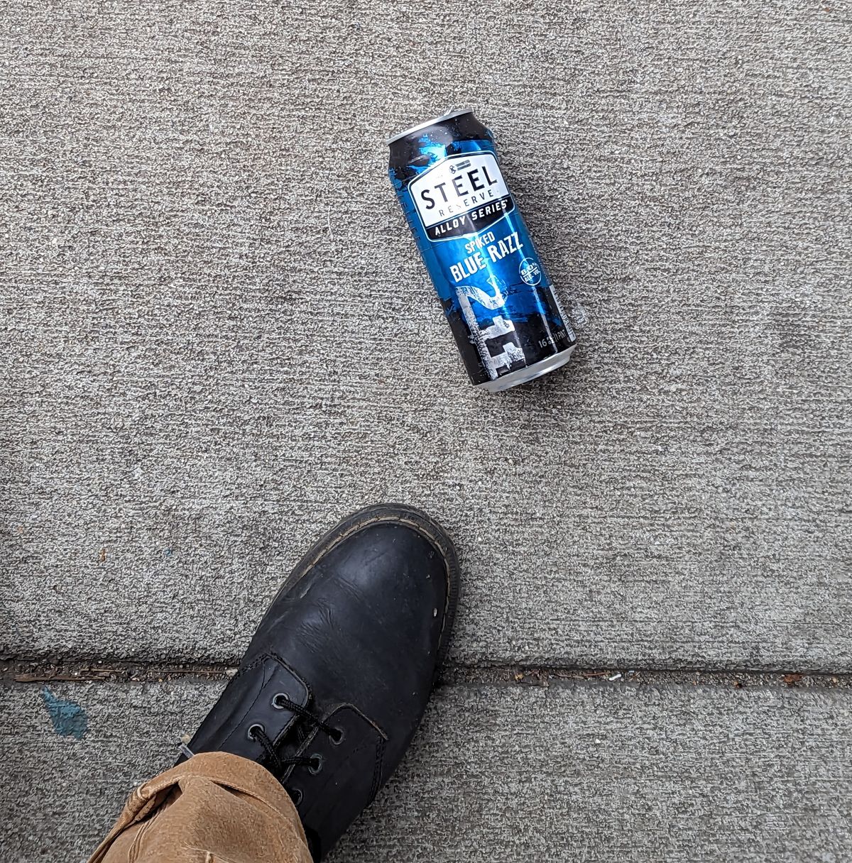Photo by iosist on February 12, 2023 of the Solovair Astronaut Boot in Black Greasy.
