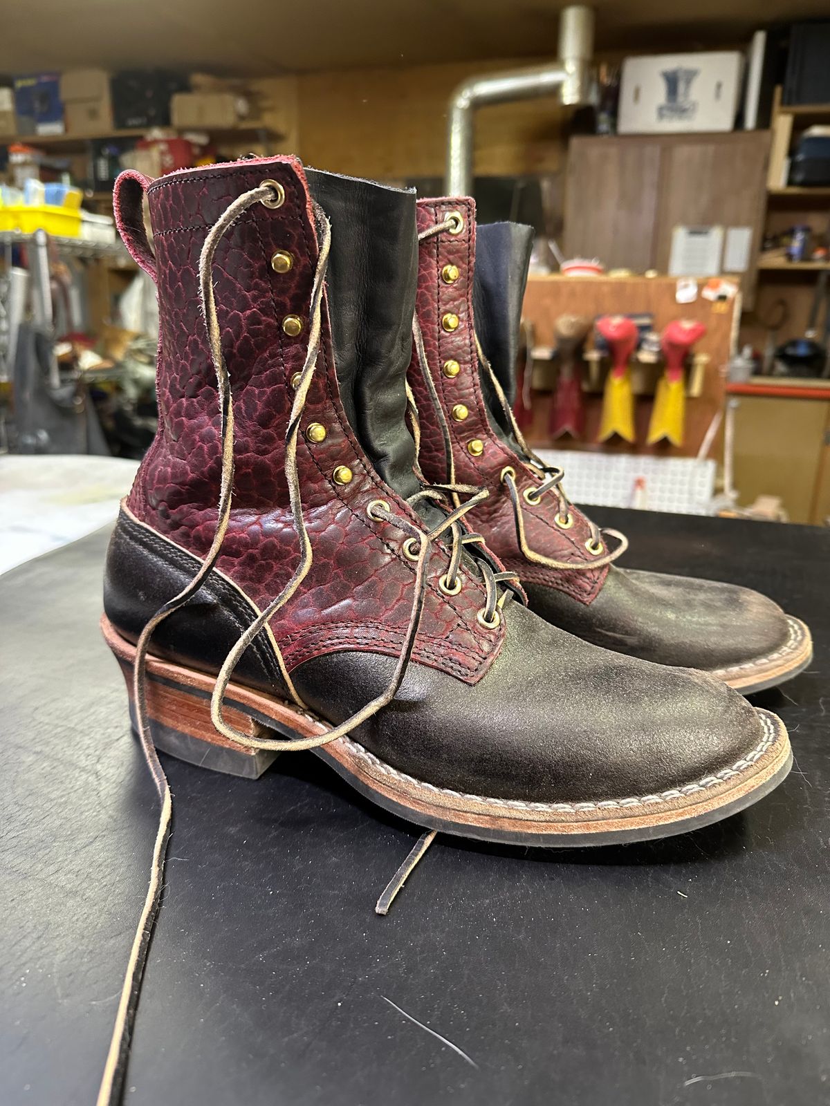 Photo by wintz.boots on November 6, 2025 of the Nicks BuilderPro in Law Tanning Oxblood Smooth Shruken Bison & Horween Brown Waxed Flesh.