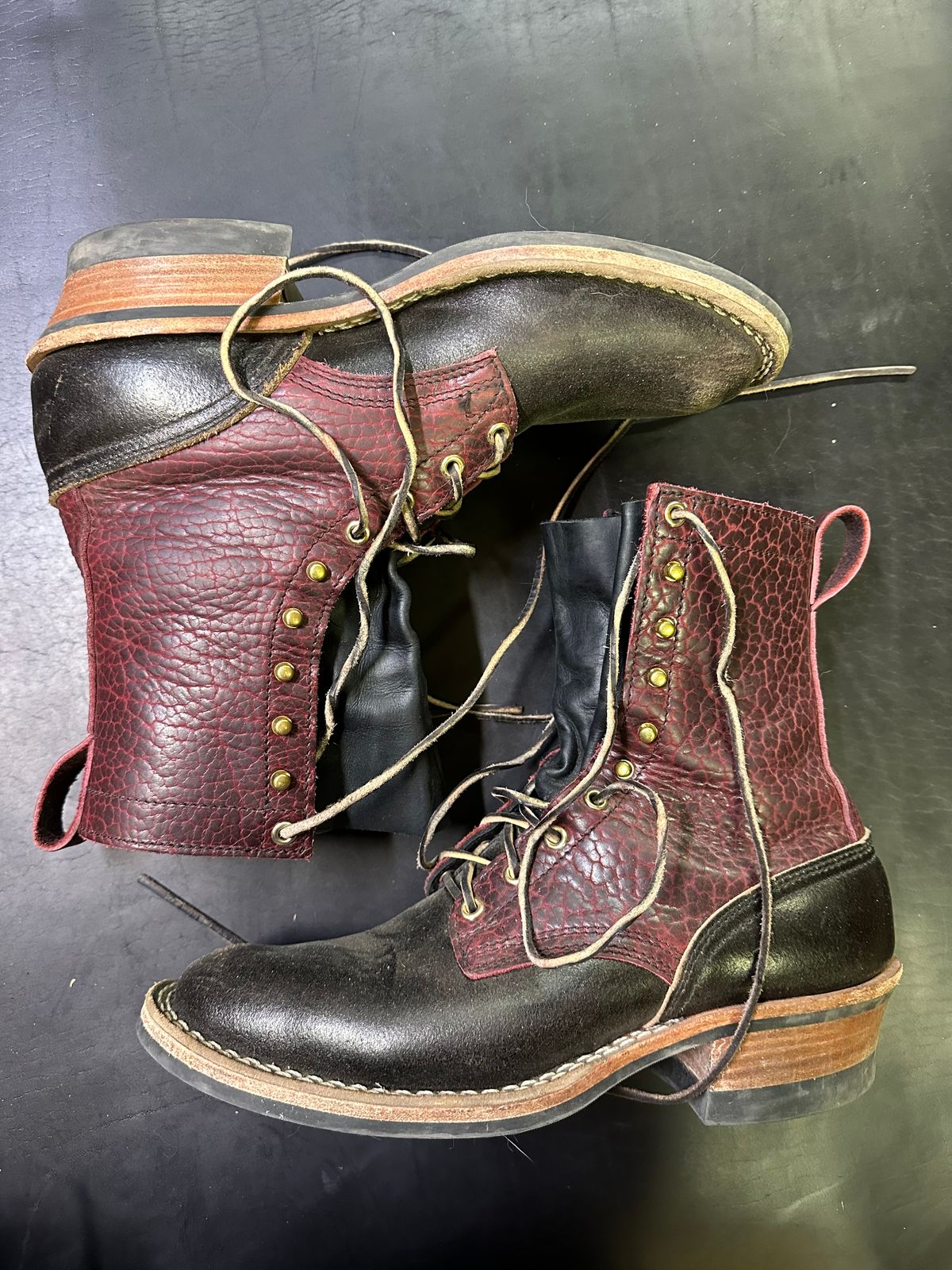 Photo by wintz.boots on November 6, 2025 of the Nicks BuilderPro in Law Tanning Oxblood Smooth Shruken Bison & Horween Brown Waxed Flesh.