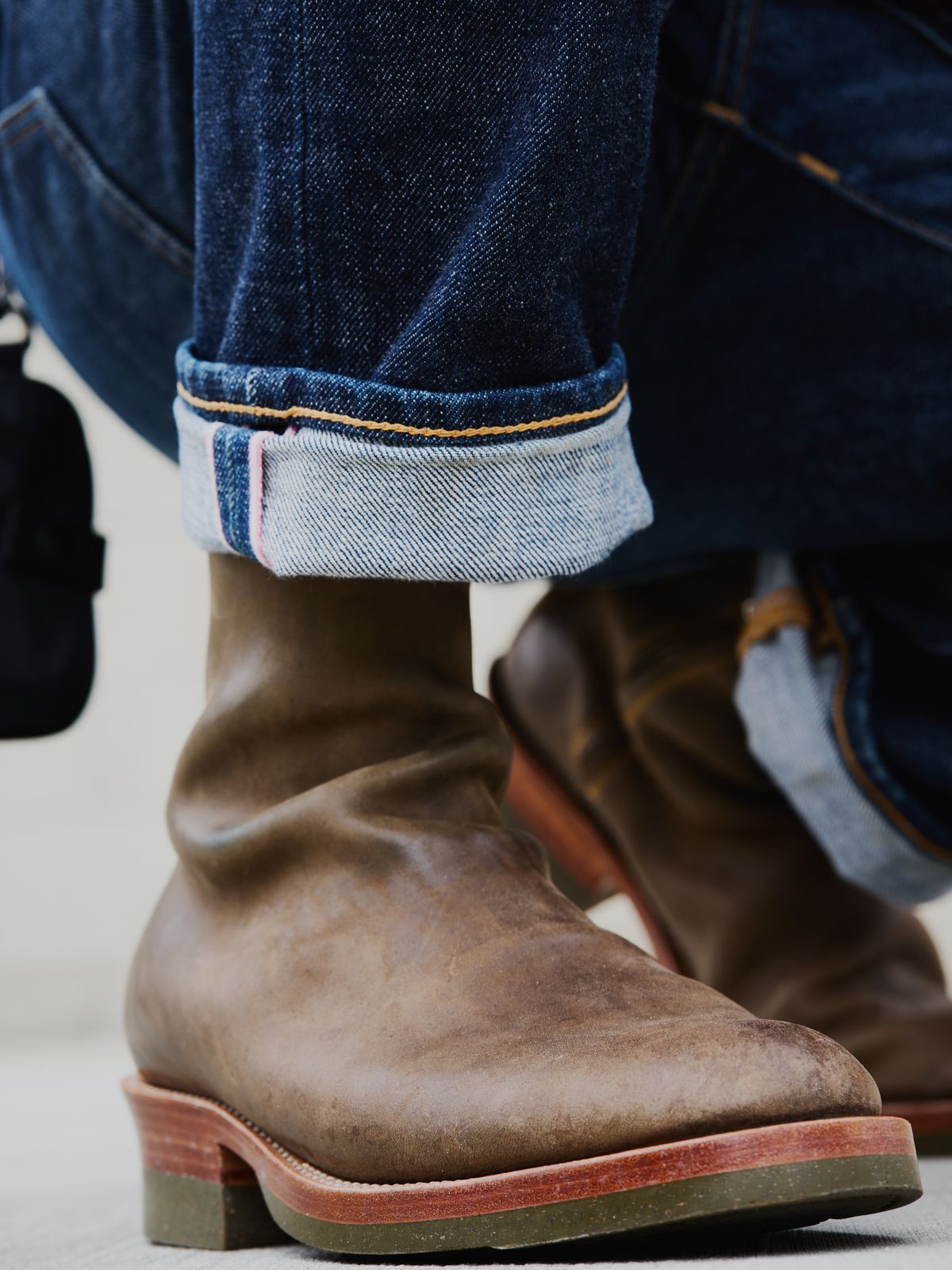 Photo by SighUnzips on October 28, 2024 of the Fortis Boots Antasena in Maryam Salvia Horsebutt.