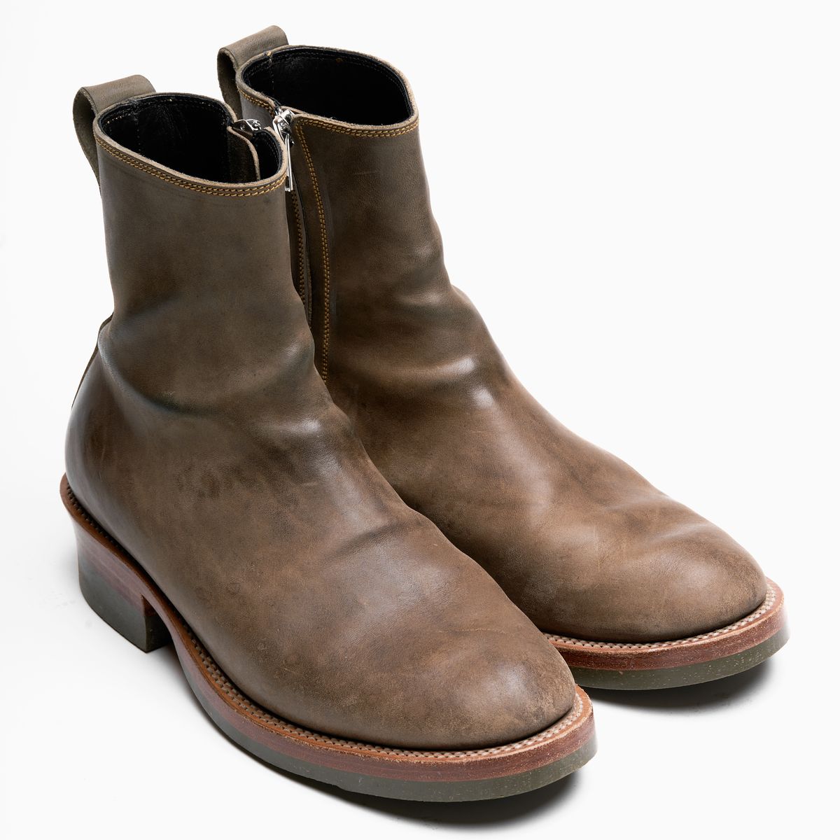 Photo by SighUnzips on November 12, 2024 of the Fortis Boots Antasena in Maryam Salvia Horsebutt.