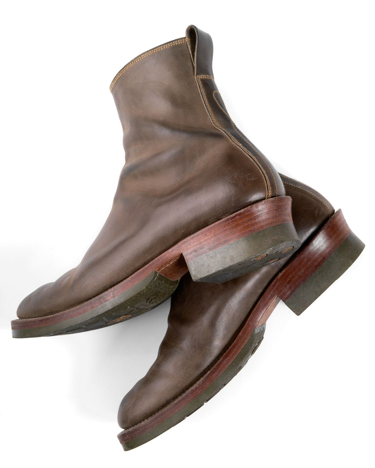 Photo by SighUnzips on January 13, 2025 of the Fortis Boots Antasena in Maryam Salvia Horsebutt.