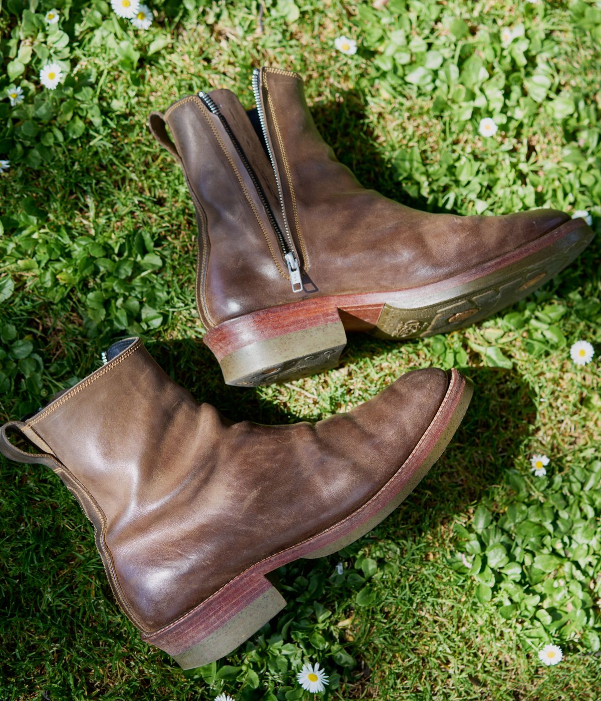 Photo by SighUnzips on April 2, 2025 of the Fortis Boots Antasena in Maryam Salvia Horsebutt.