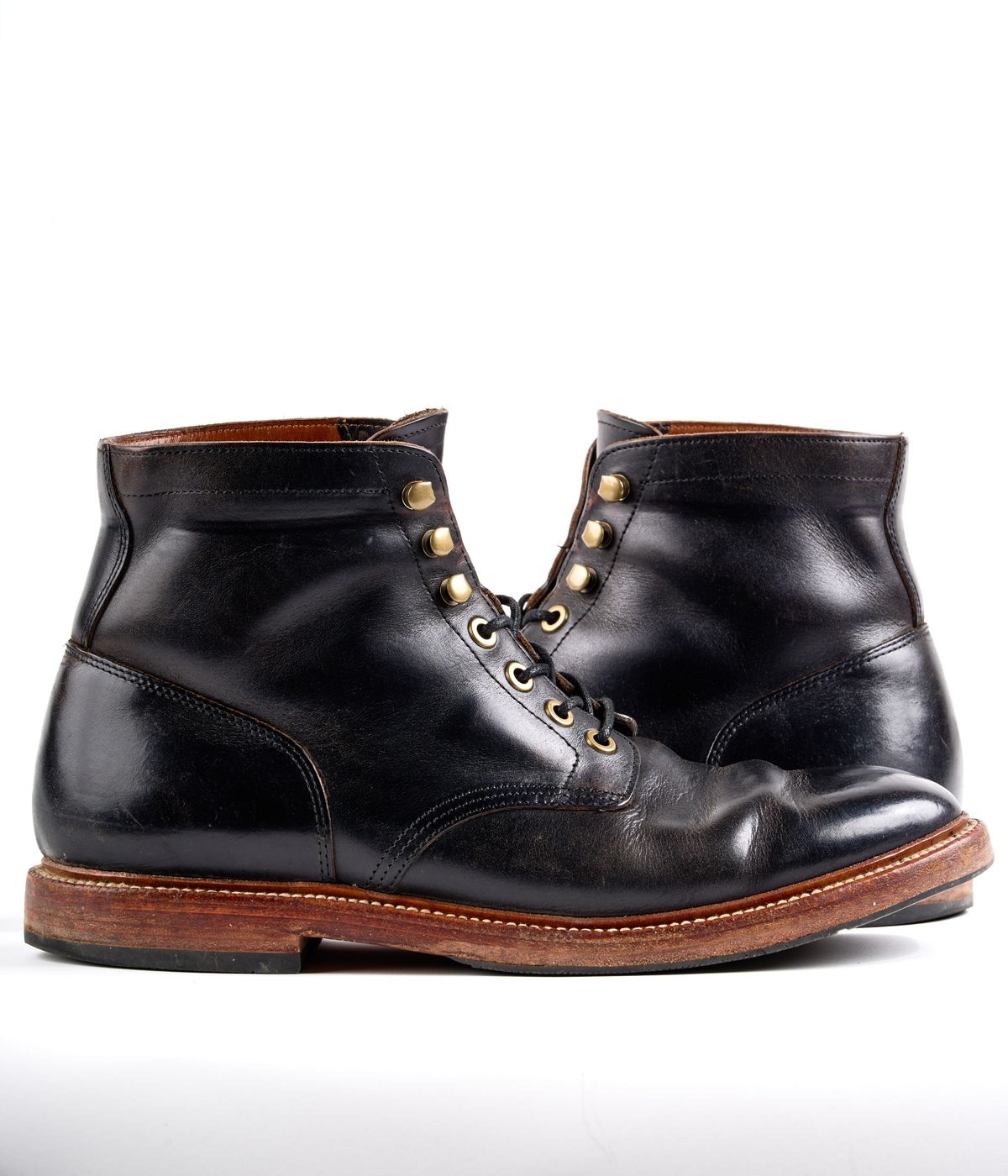 Photo by SighUnzips on September 11, 2025 of the Grant Stone Diesel Boot in Horween Black Chromexcel.