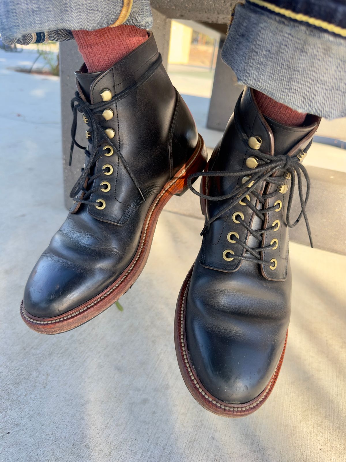 Photo by SighUnzips on October 10, 2025 of the Grant Stone Diesel Boot in Horween Black Chromexcel.