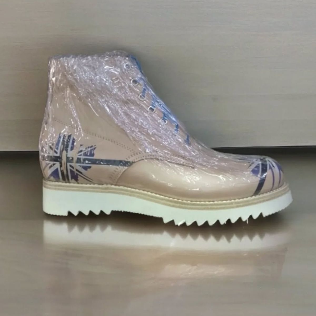Photo by nawal on June 21, 2024 of the Drangka_craftsmen Type 1 Service Boot in calfskin.
