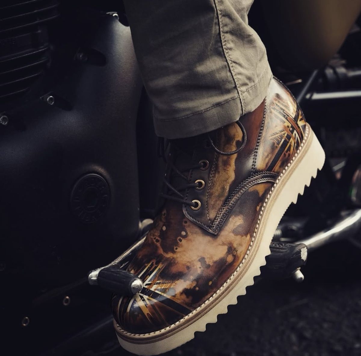 Photo by nawal on June 3, 2025 of the Drangka_craftsmen Type 1 Service Boot in calfskin.