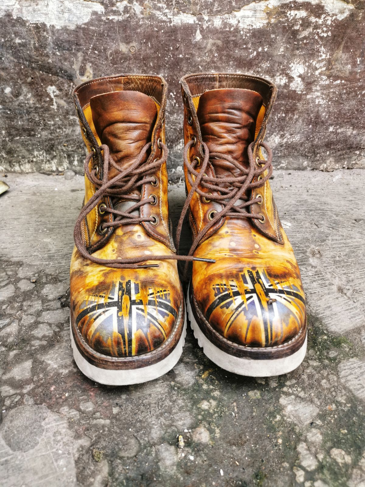 Photo by nawal on June 7, 2025 of the Drangka_craftsmen Type 1 Service Boot in calfskin.