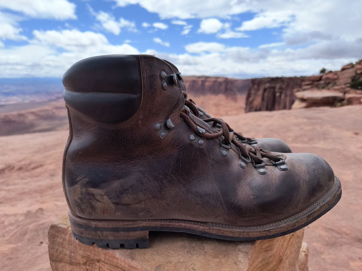 Photo by ArchieGoodyear on April 1, 2026 of the Viberg Pachena Bay in Horween Rowdy Dachshund.