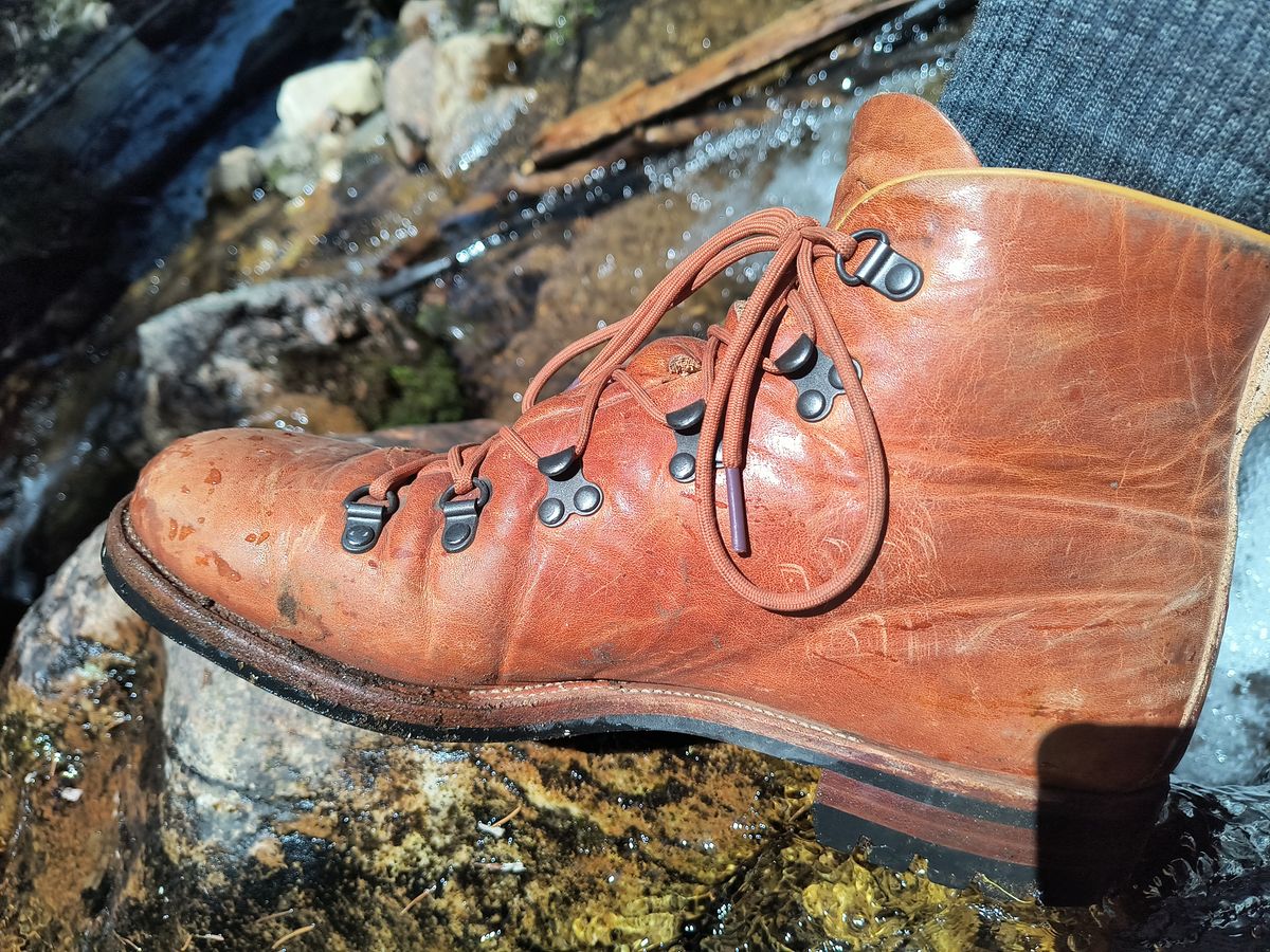 Photo by ArchieGoodyear on June 1, 2025 of the Viberg Hiker in Horween Natural Dublin.