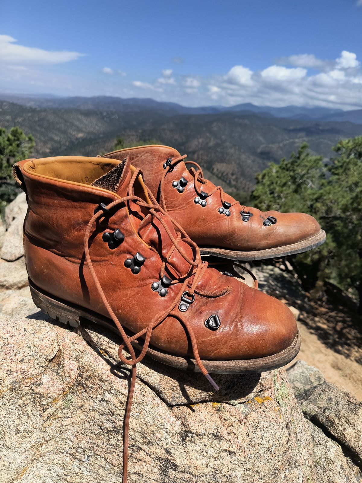 Photo by ArchieGoodyear on August 24, 2025 of the Viberg Hiker in Horween Natural Dublin.