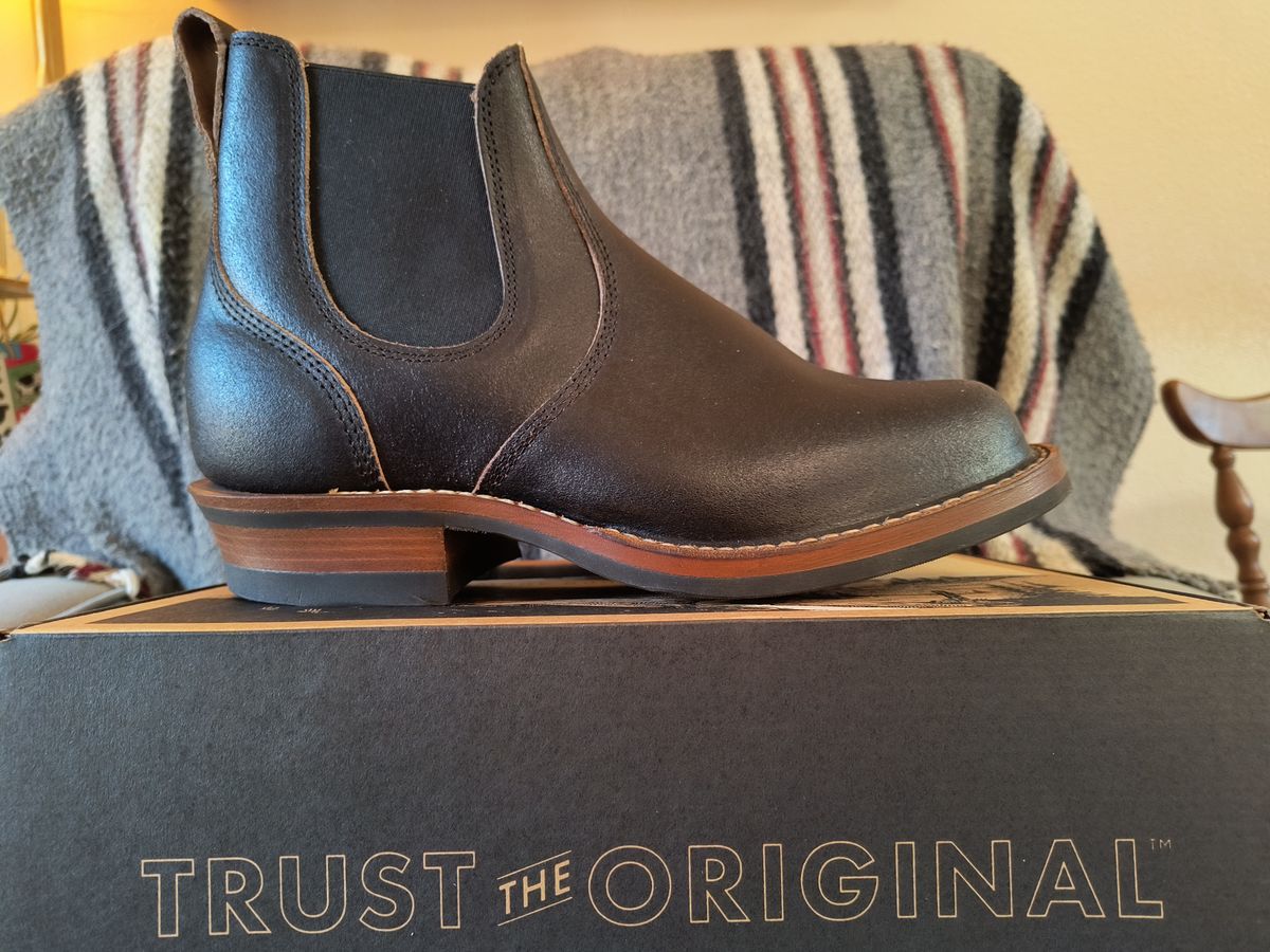 Photo by ArchieGoodyear on March 21, 2026 of the White's White's/C-350 Chelsea in Horween Black Waxed Flesh.