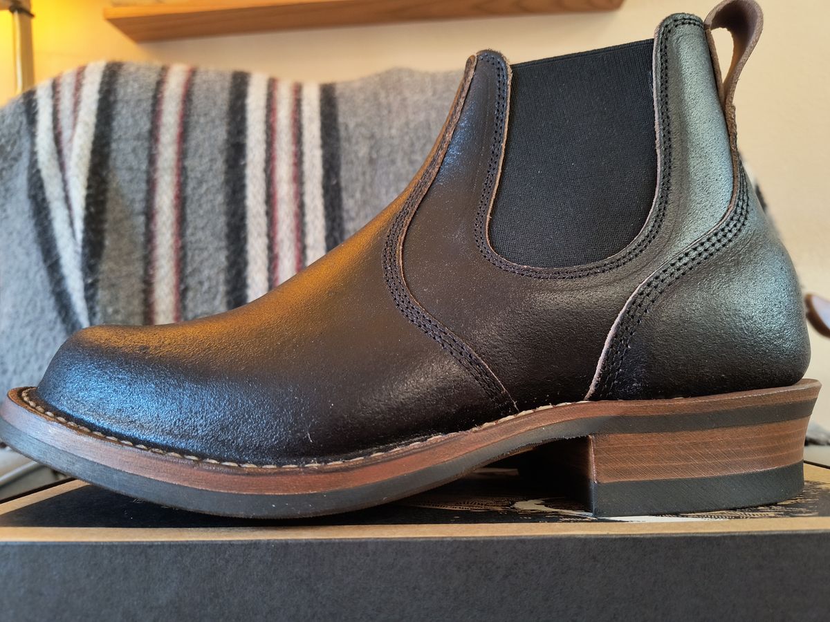 Photo by ArchieGoodyear on March 21, 2026 of the White's White's/C-350 Chelsea in Horween Black Waxed Flesh.